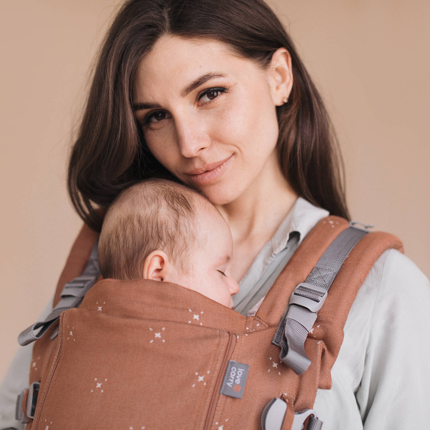 Love & Carry - ONE Babytragen Bio-Baumwolle - Karamell